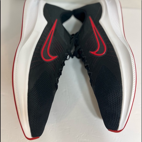 Nike Downshifter 11 Men's Running Shoes Size 13 - Picture 2 of 8